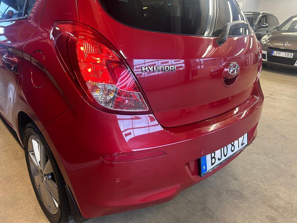 Vehicle Image 18