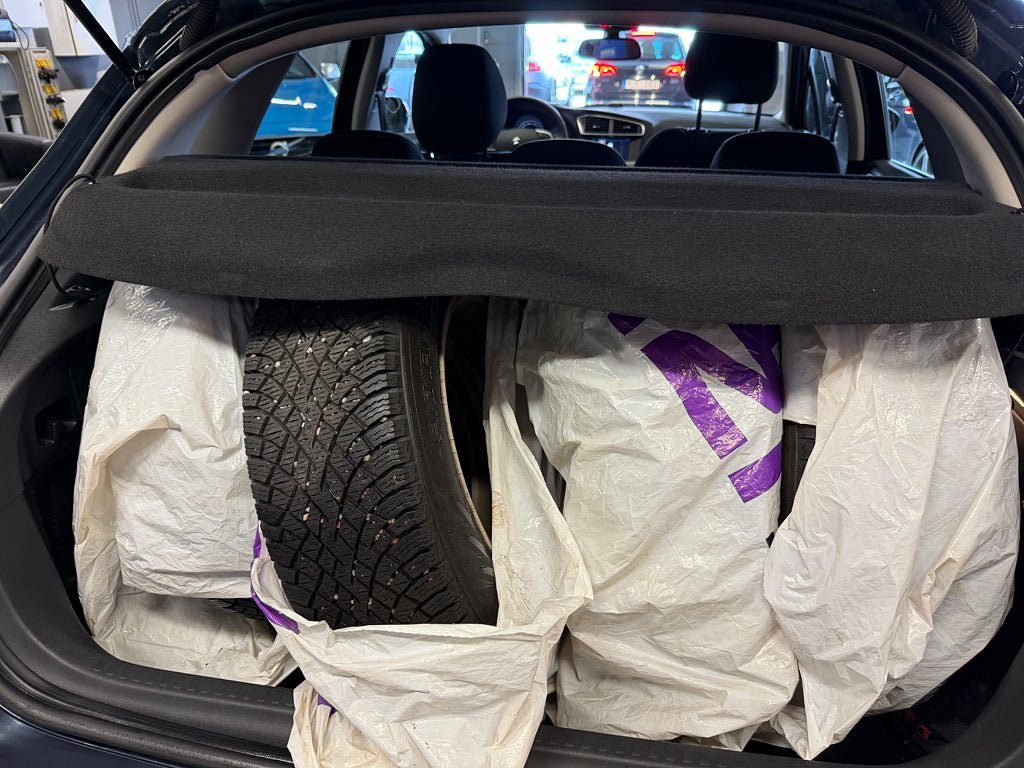 Vehicle Image 25