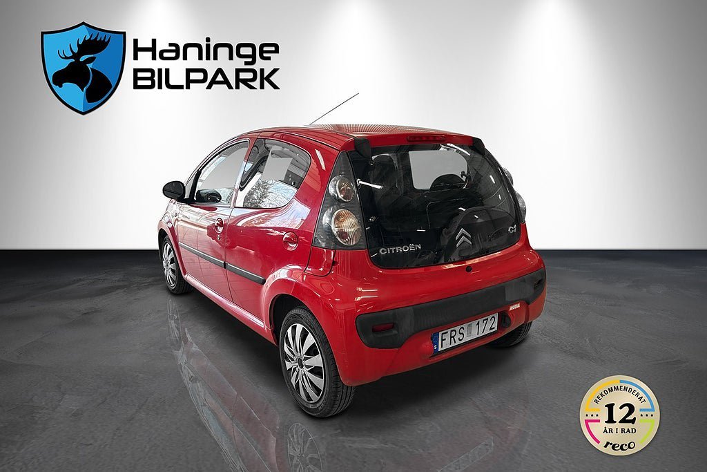 Vehicle Image 6