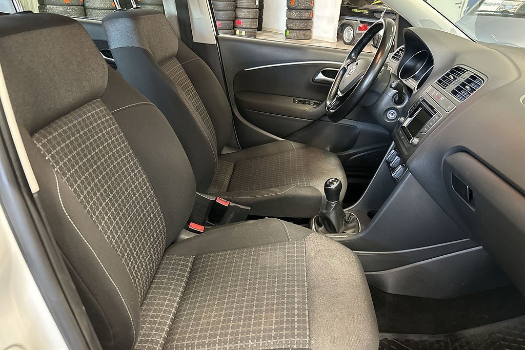 Vehicle Image 15