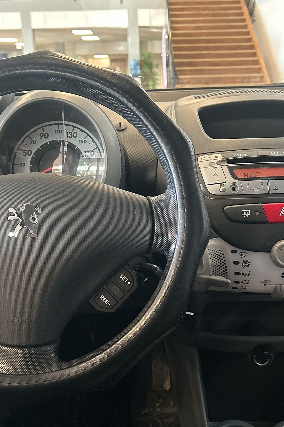 Vehicle Image 17