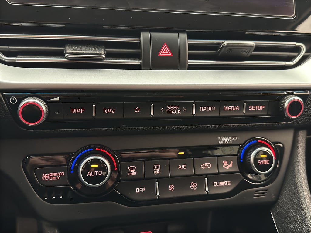 Vehicle Image 24