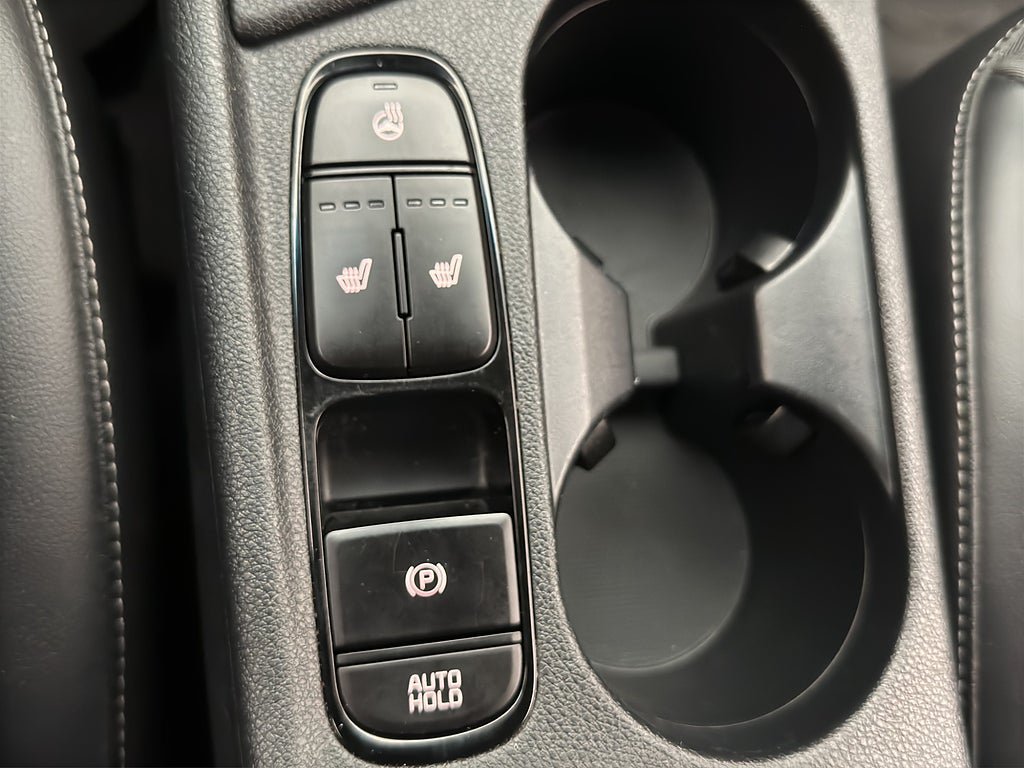Vehicle Image 26