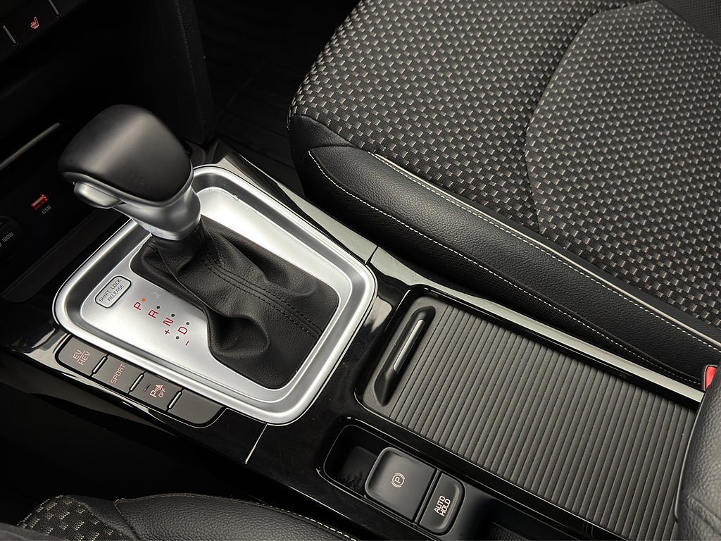 Vehicle Image 24