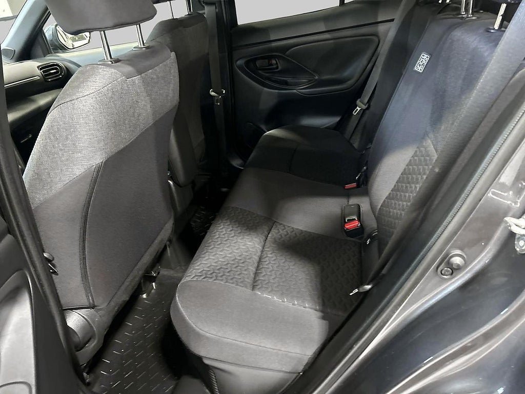 Vehicle Image 10