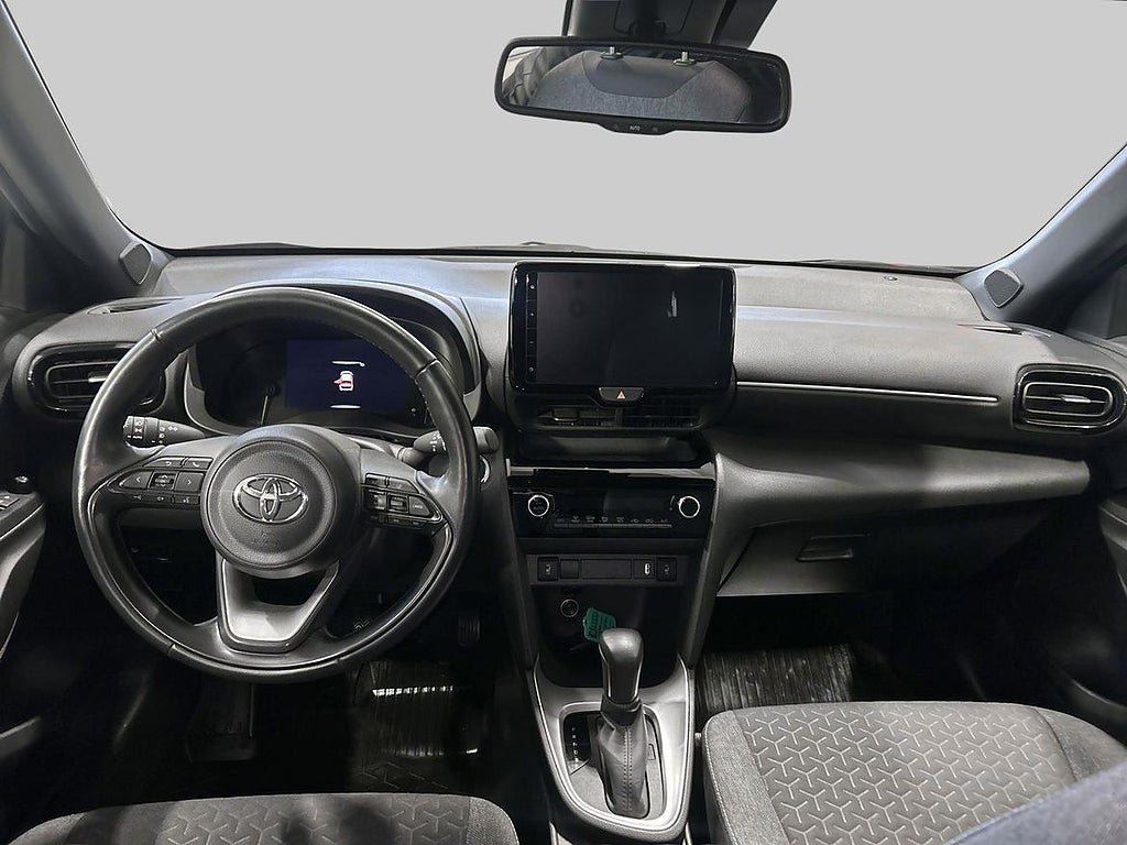 Vehicle Image 11