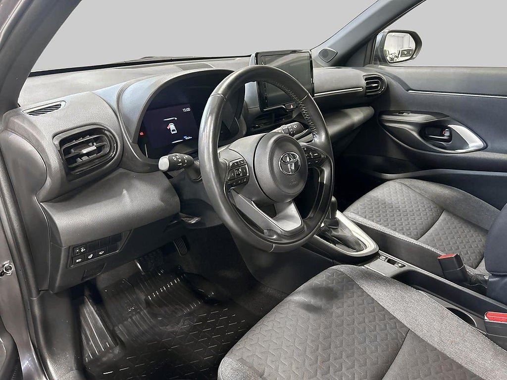 Vehicle Image 13