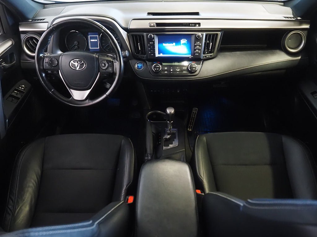 Vehicle Image 14
