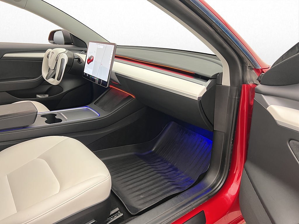 Vehicle Image 15