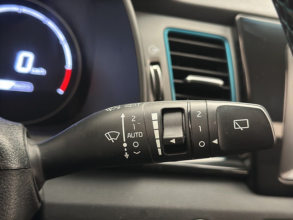 Vehicle Image 24