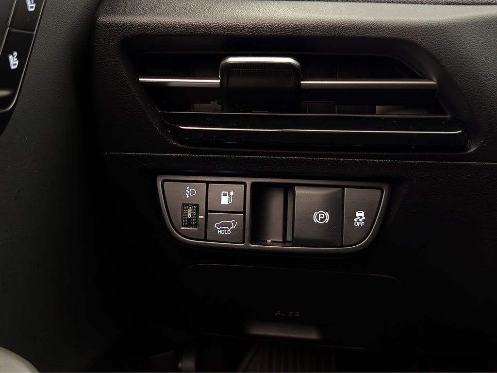 Vehicle Image 26