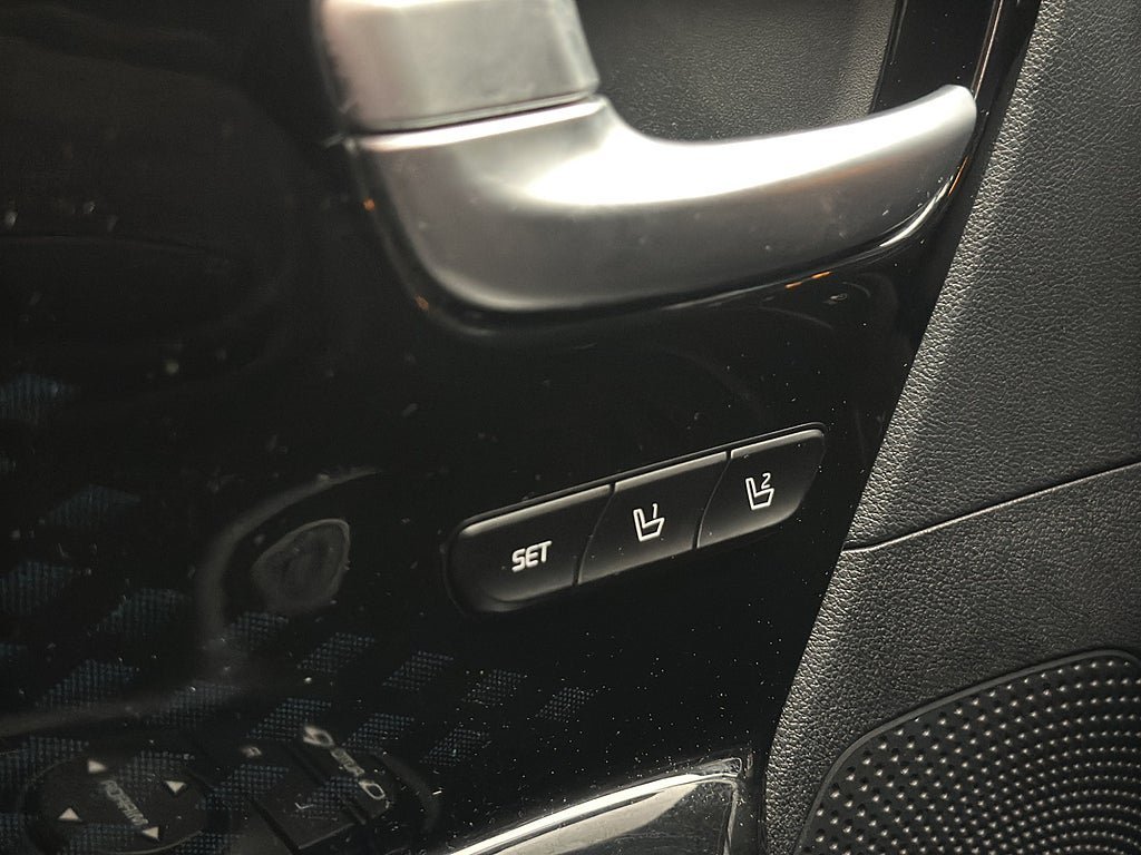 Vehicle Image 27