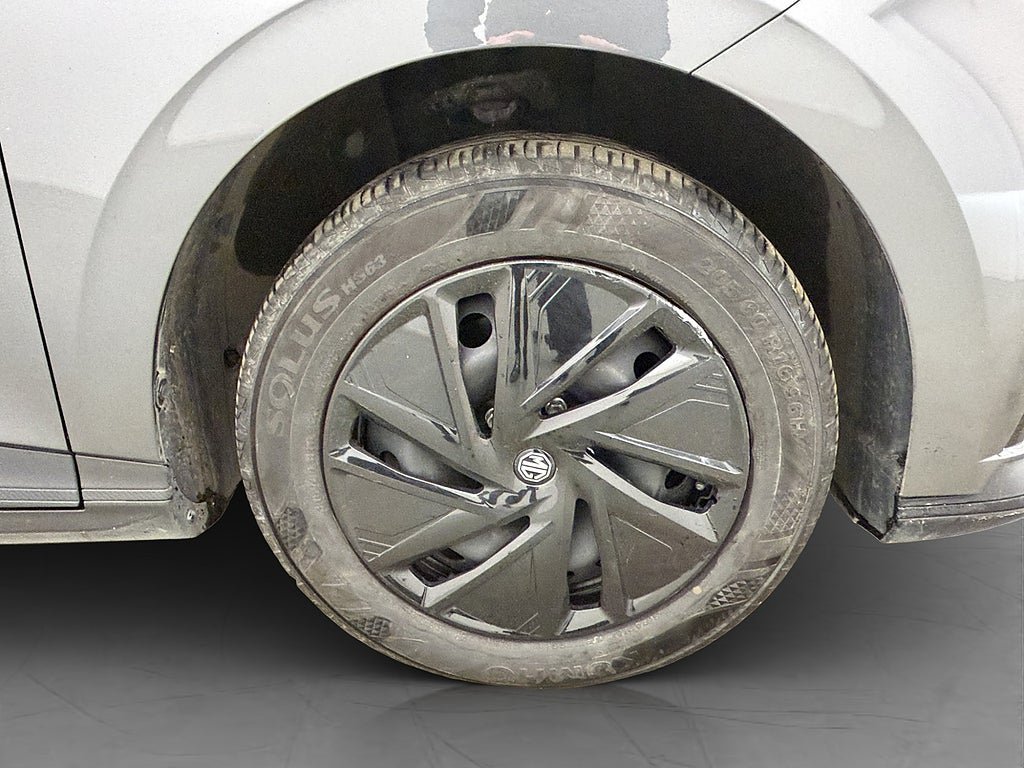 Vehicle Image 23