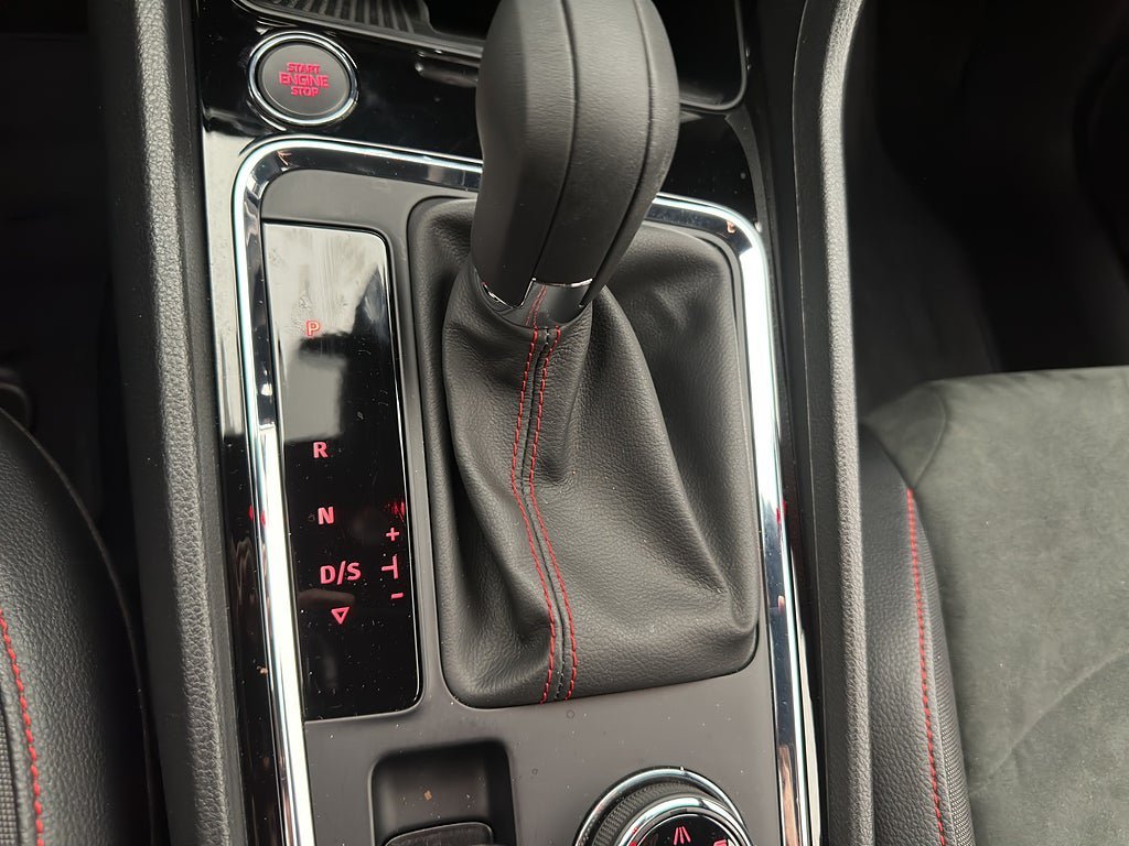 Vehicle Image 24