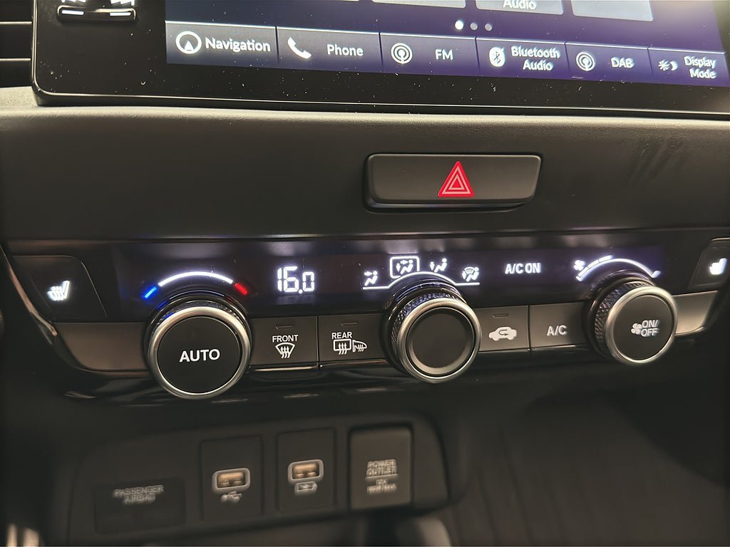 Vehicle Image 26