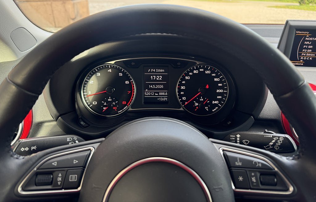 Vehicle Image 24
