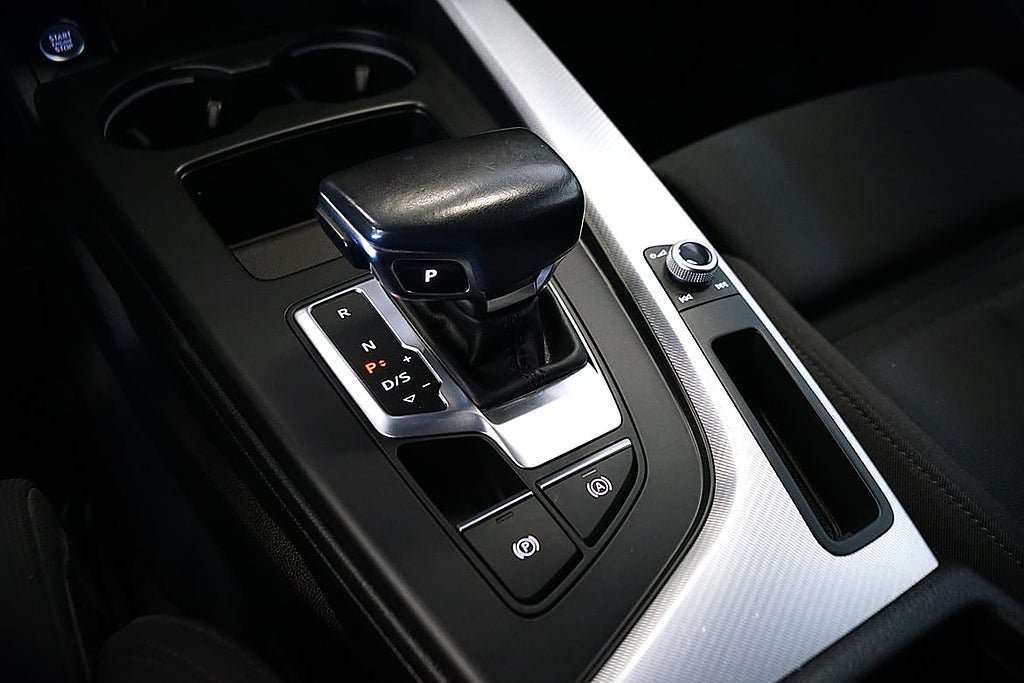 Vehicle Image 15