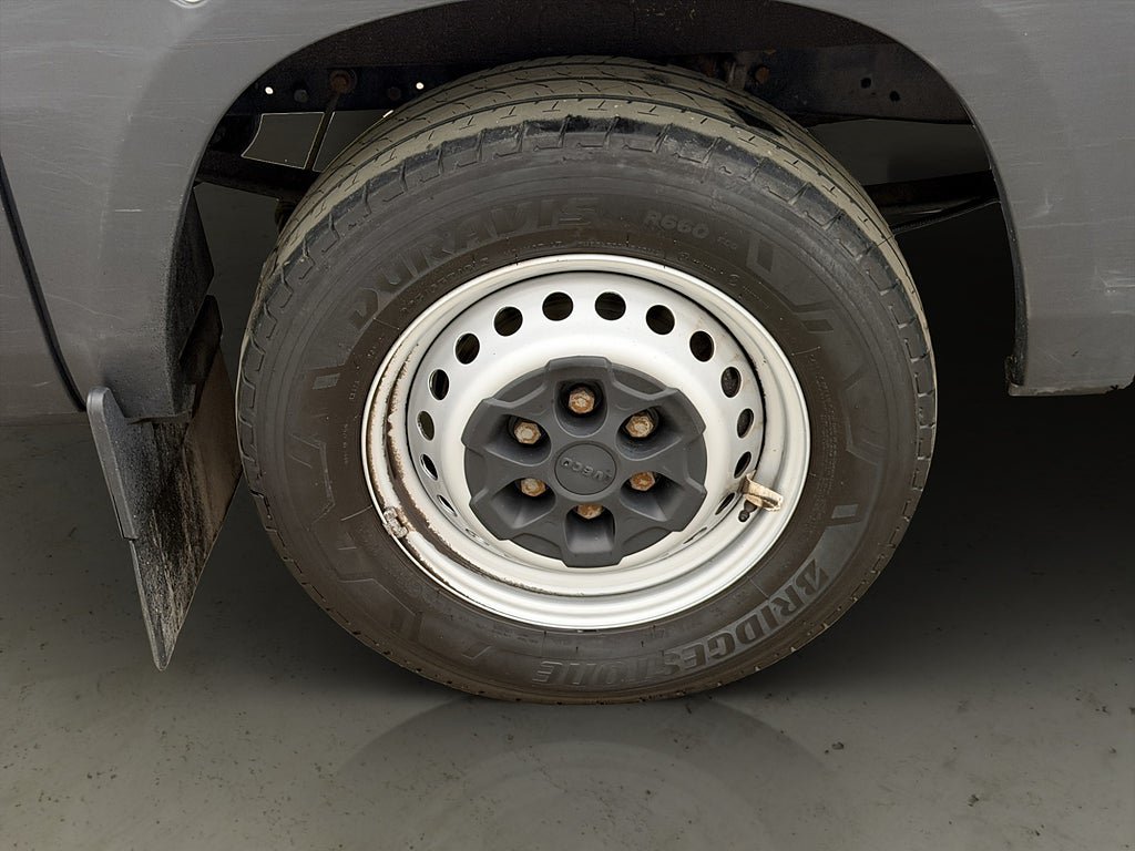 Vehicle Image 30