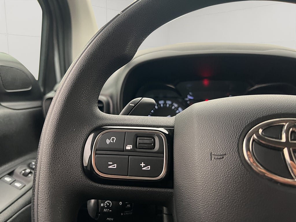 Vehicle Image 19
