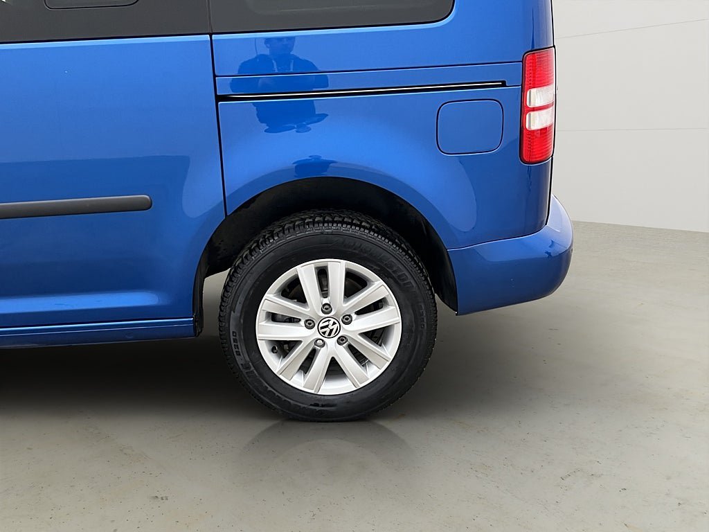 Vehicle Image 28