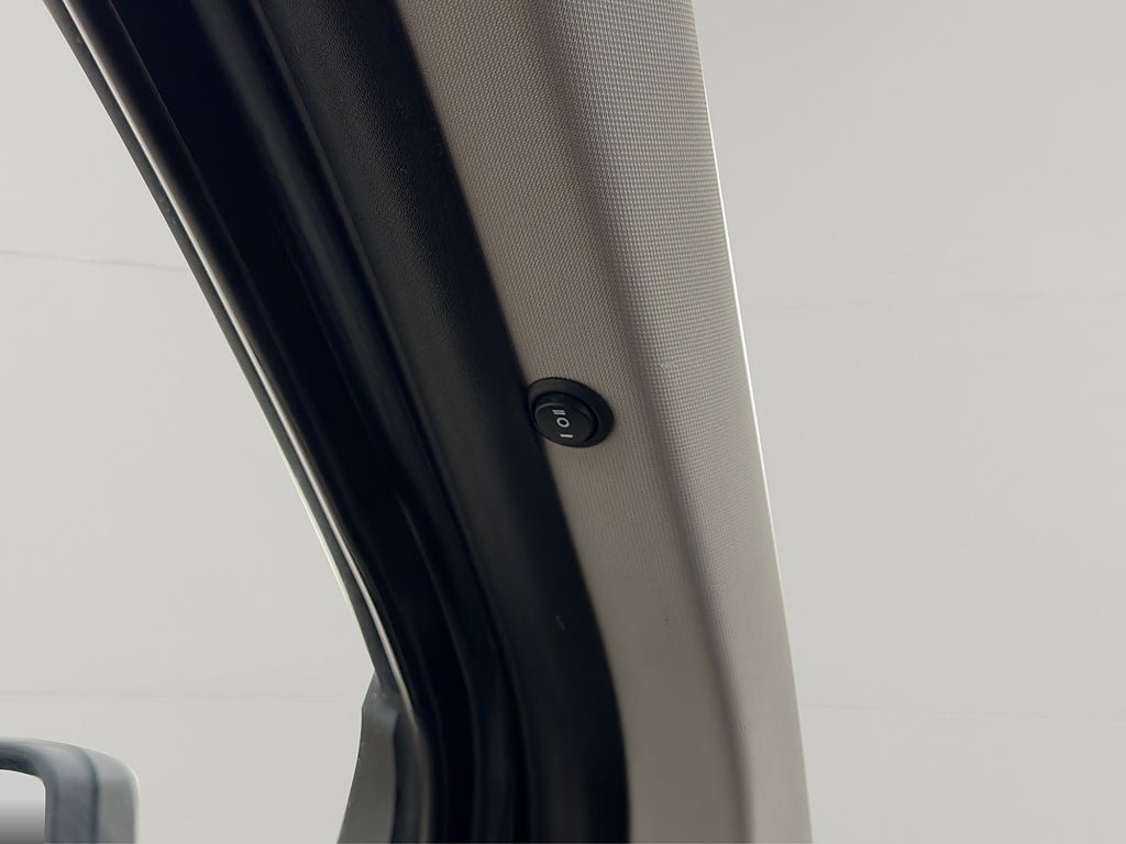 Vehicle Image 35