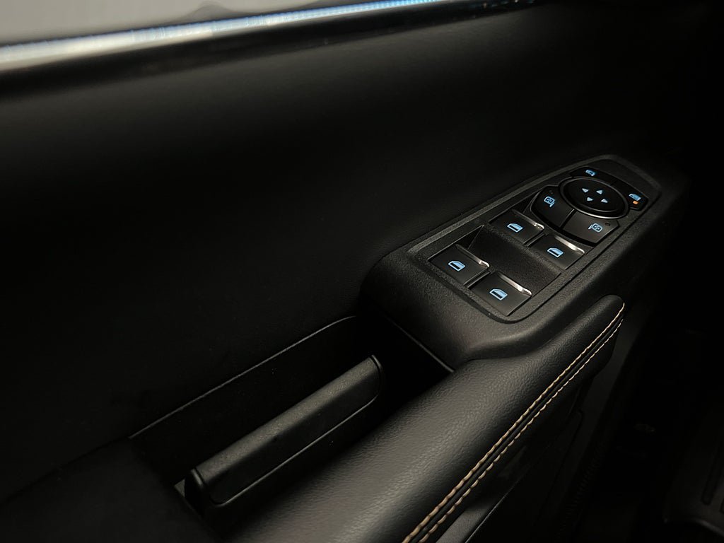 Vehicle Image 35