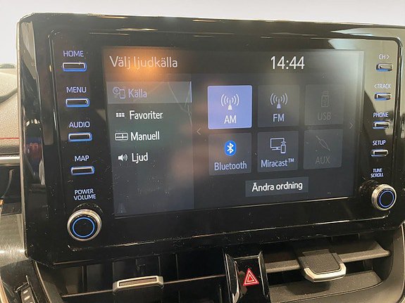 Vehicle Image 25