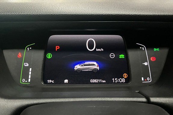 Vehicle Image 16