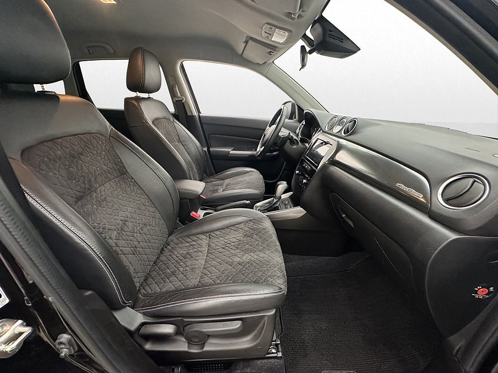 Vehicle Image 10