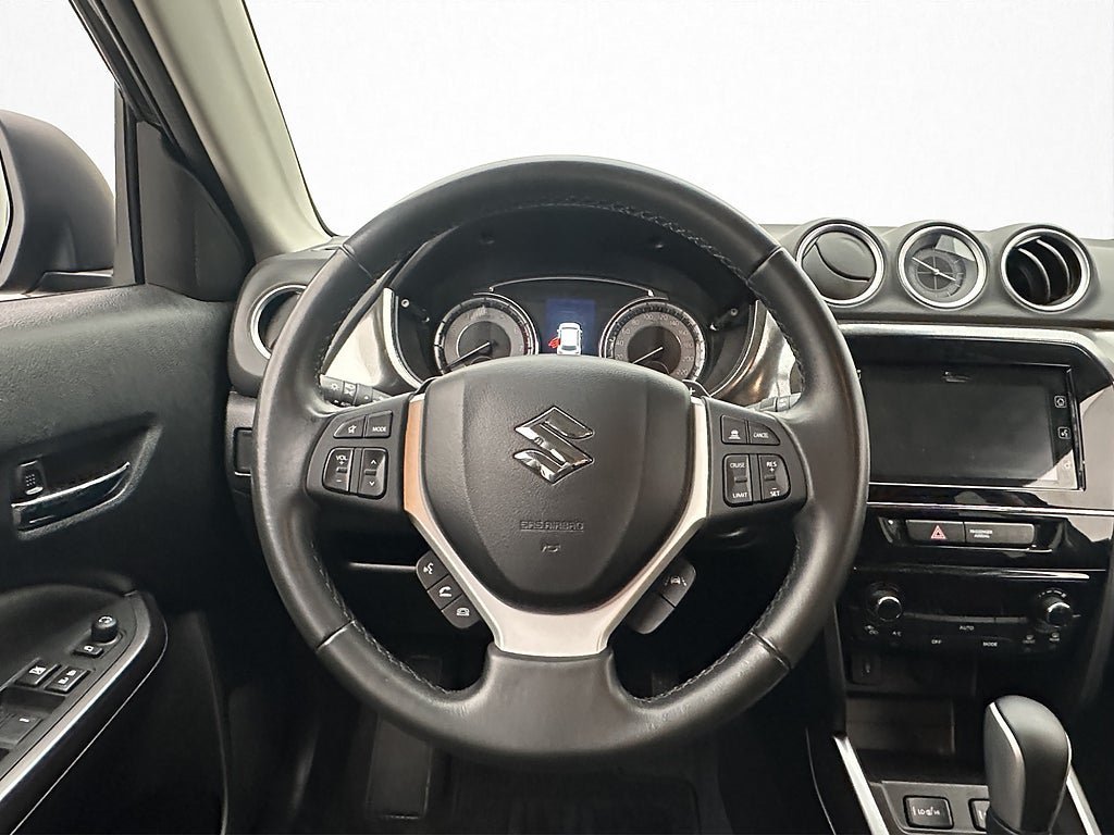 Vehicle Image 11