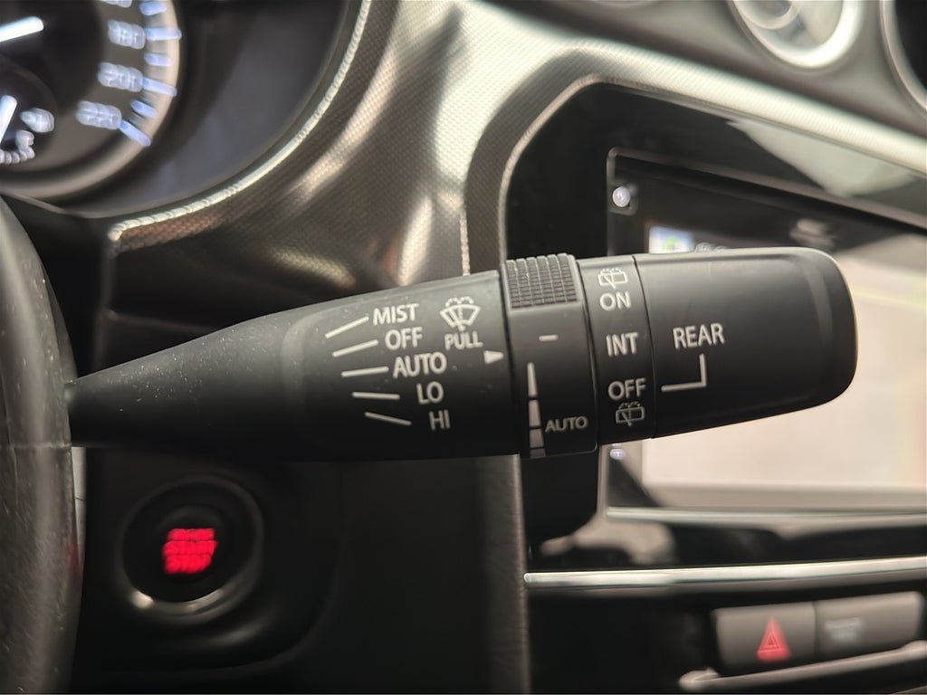 Vehicle Image 24