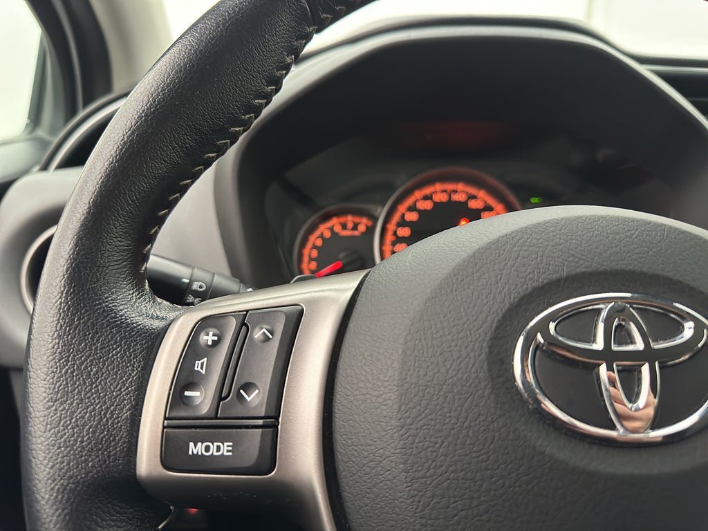 Vehicle Image 15