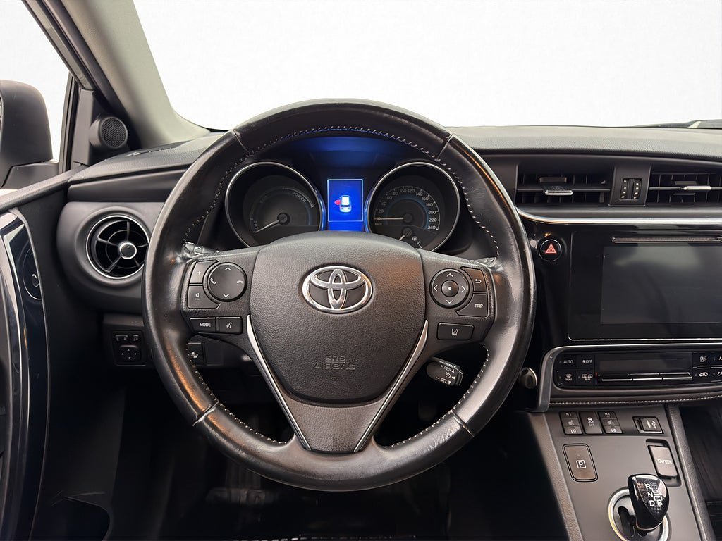 Vehicle Image 13
