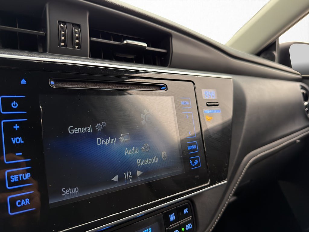 Vehicle Image 22