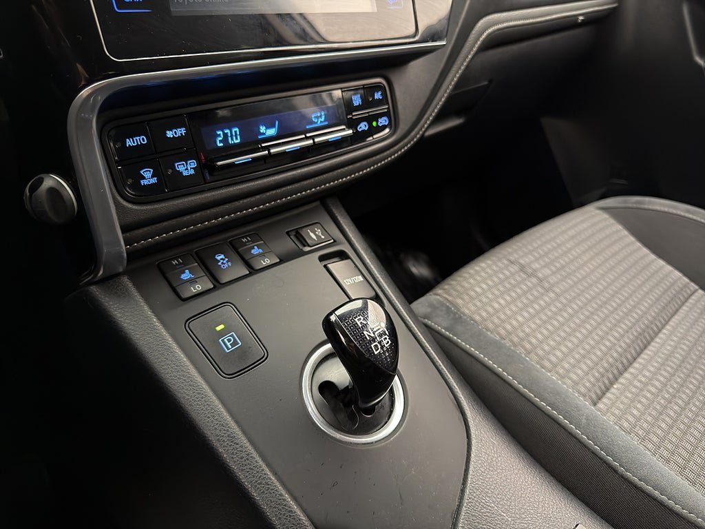 Vehicle Image 23
