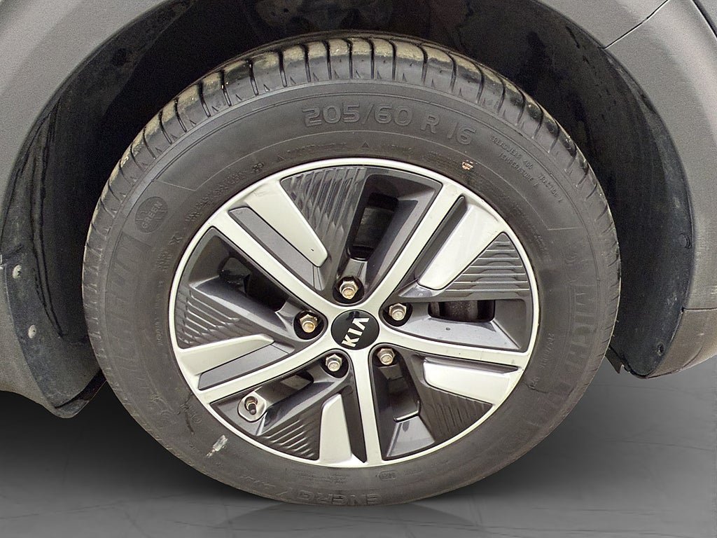 Vehicle Image 33
