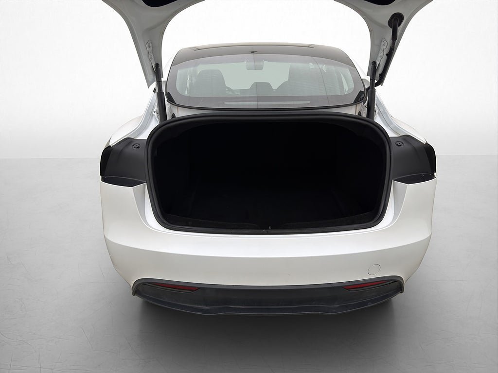 Vehicle Image 33