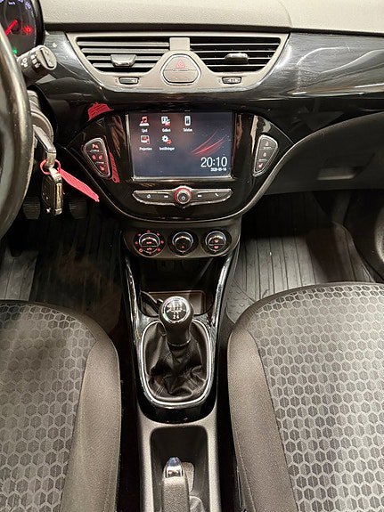 Vehicle Image 16