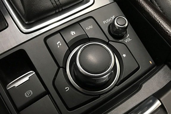 Vehicle Image 24