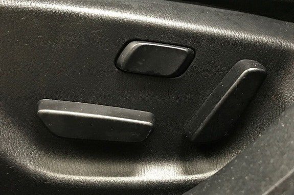 Vehicle Image 28
