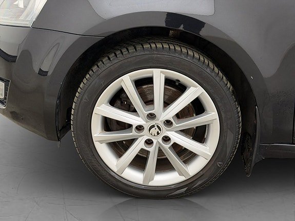 Vehicle Image 30