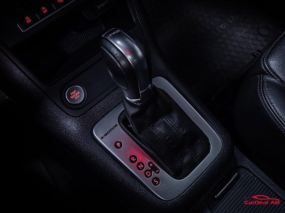 Vehicle Image 28