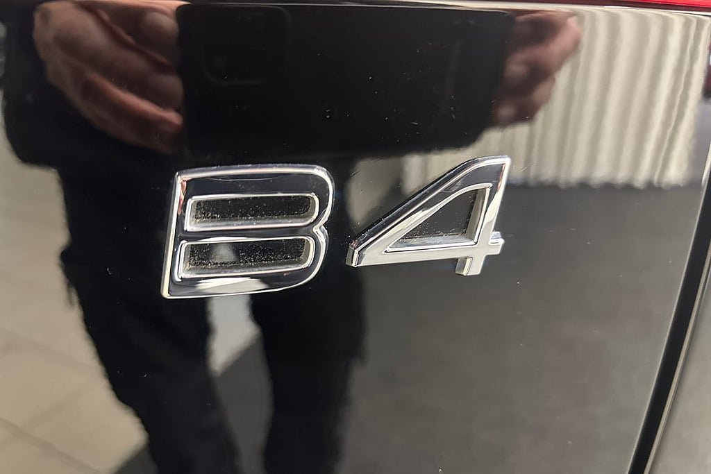 Vehicle Image 19