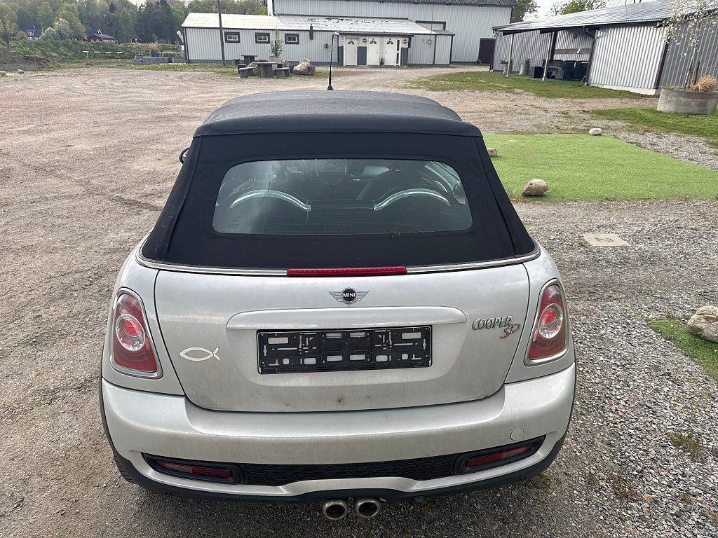 Vehicle Image 23