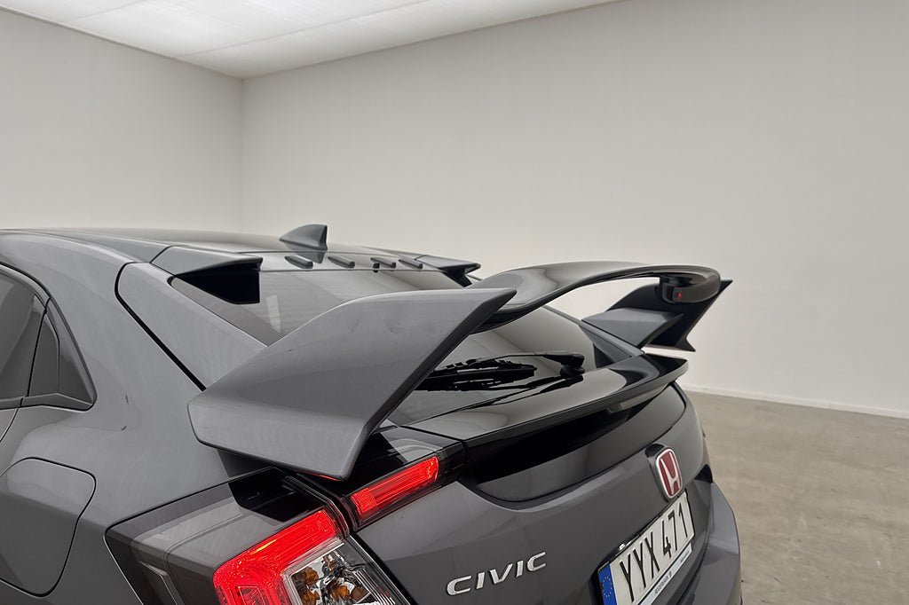 Vehicle Image 32