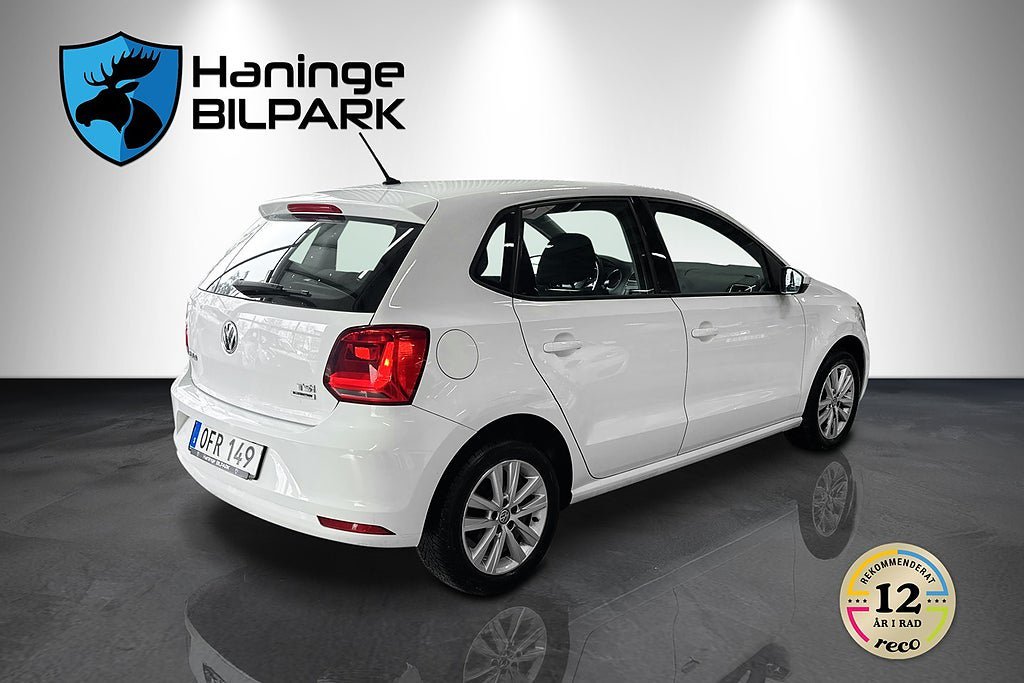 Vehicle Image 6