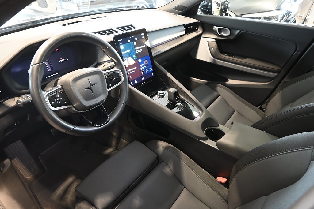 Vehicle Image 9