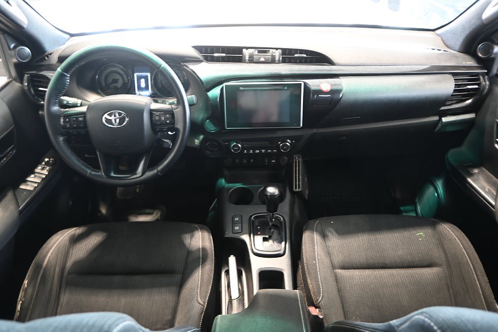 Vehicle Image 9
