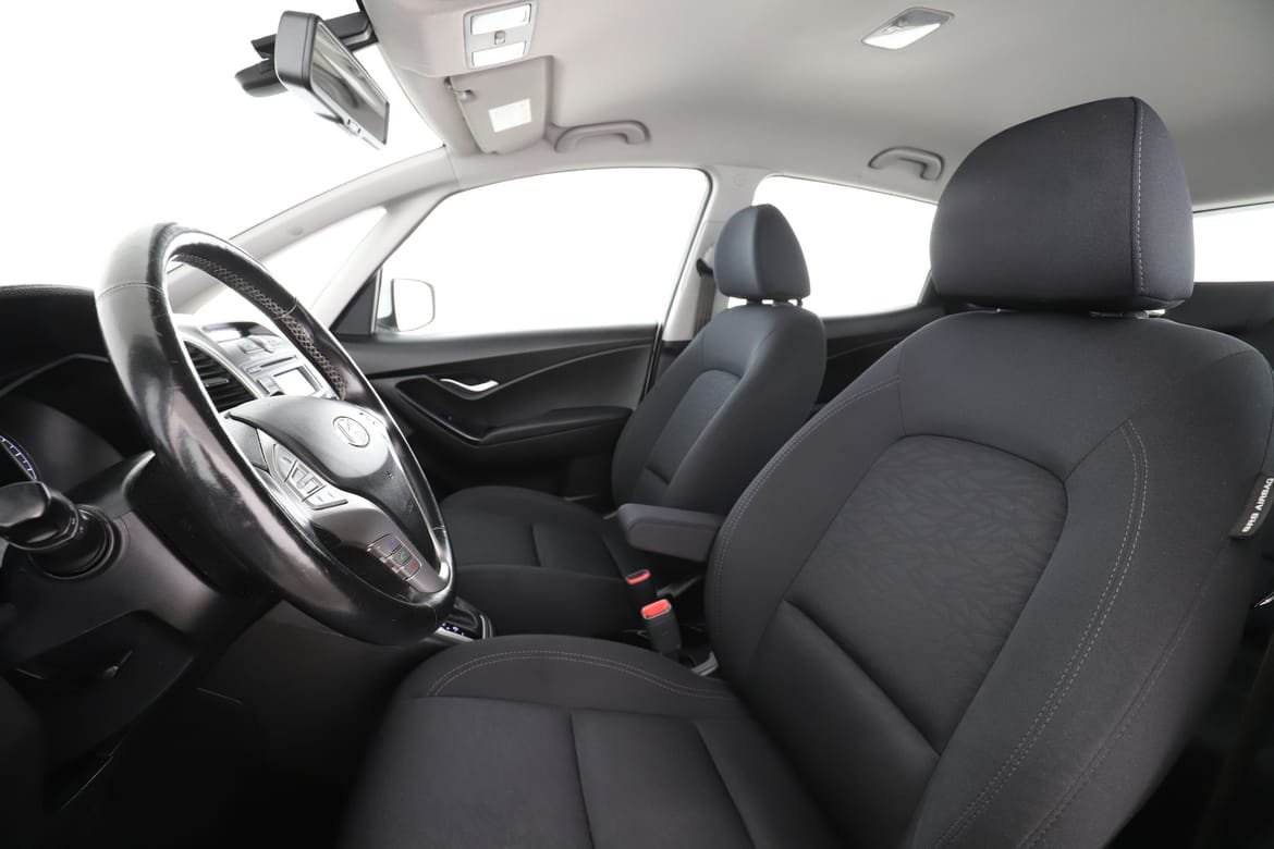 Vehicle Image 11