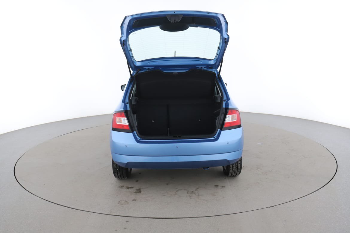 Vehicle Image 17